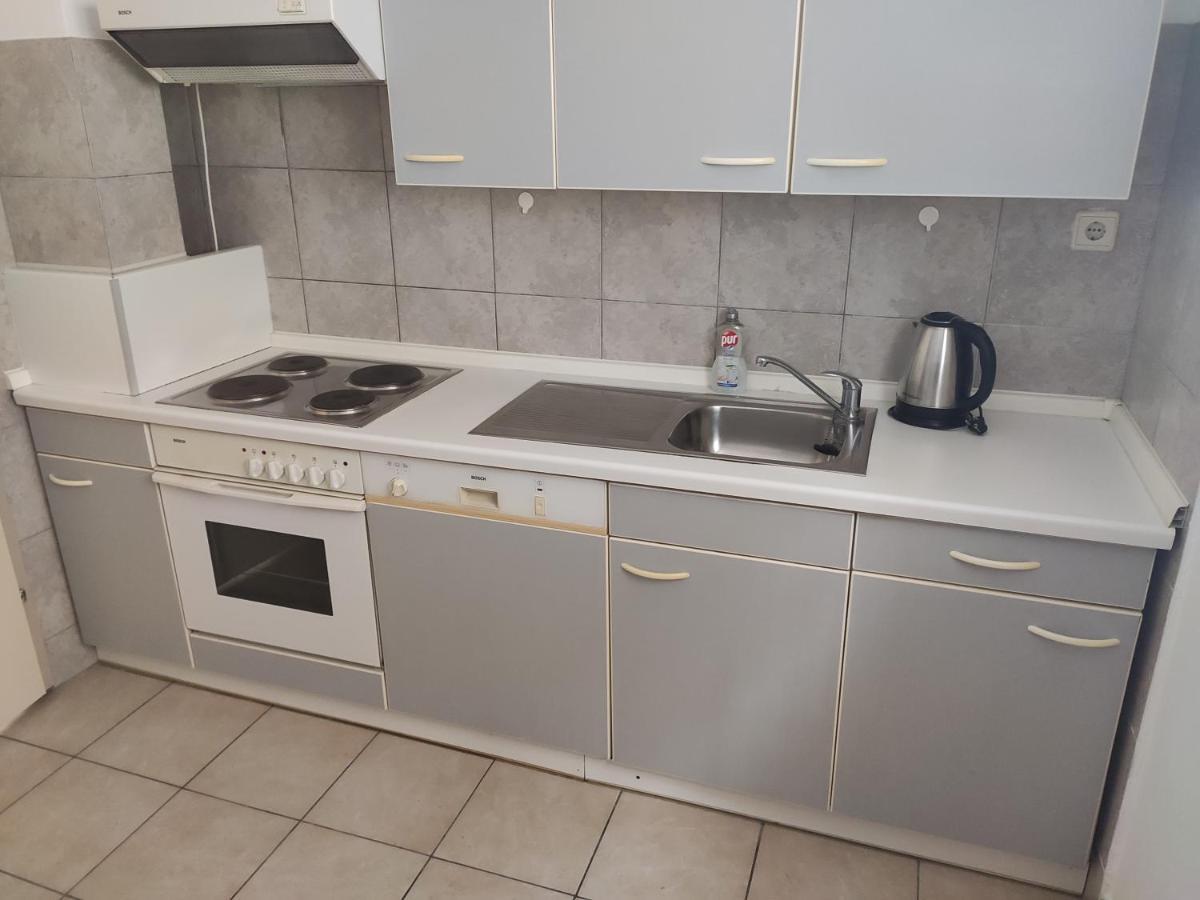 Appartement 2 Minutes To The Ev Station Available *