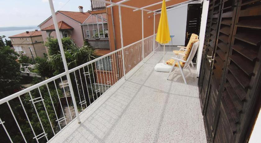 Appartement 2 Minutes To The Ev Station Available *