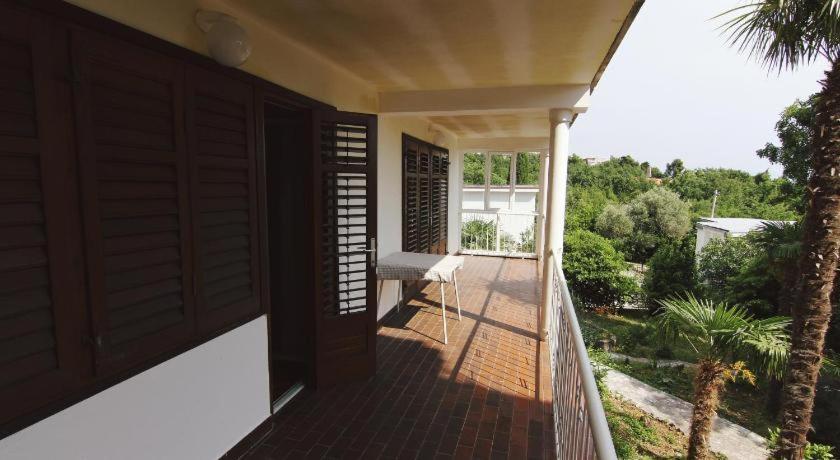 2 Minutes To The Ev Station Available Appartement *