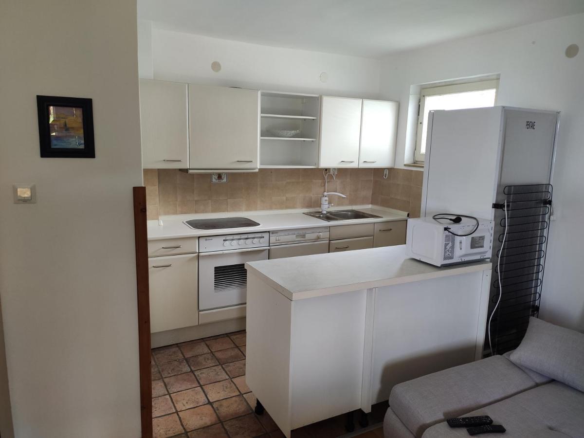 2 Minutes To The Ev Station Available Appartement *